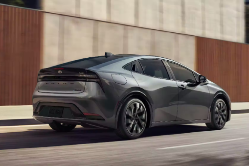 Tesla, Toyota, konektor, listrik, mobil listrik, mobil, kendaraan, kendaraan listrik, otomotif, baterai mobil, baterai kendaraan, kendaraan masa depan, mobil masa depan, ramah lingkungan