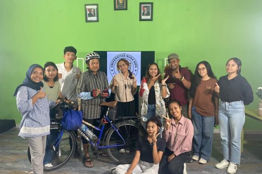 Menjadi narasumber di UNIPA. (Foto: Dok. Taufik Abriansyah)