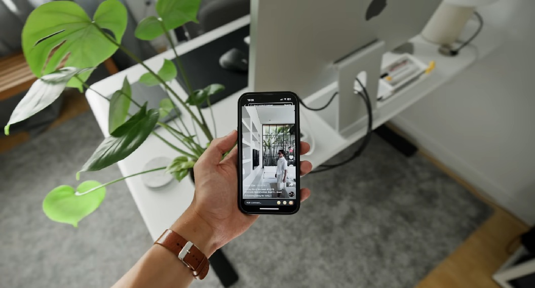 sosmed, sosial media, media social, medsos, facebook, linkedin, Instagram, messenger